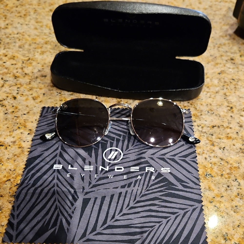 Blenders Sunglasses New